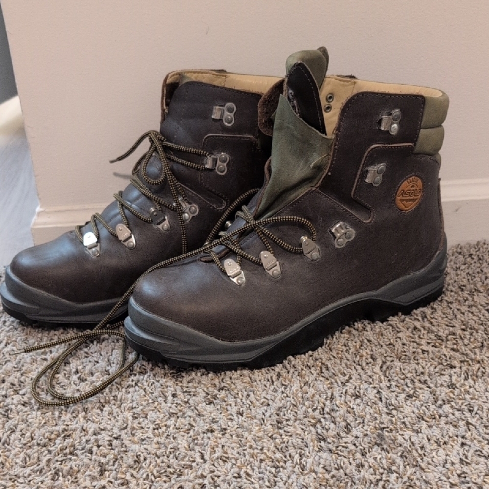 Vintage Asolo Men's Brown Hiking Boots